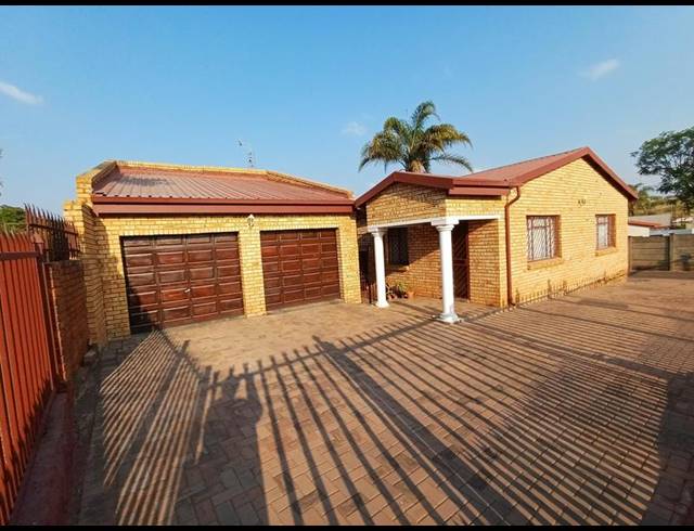 4 BEDROOM HOUSE FOR SALE IN LAUDIUM